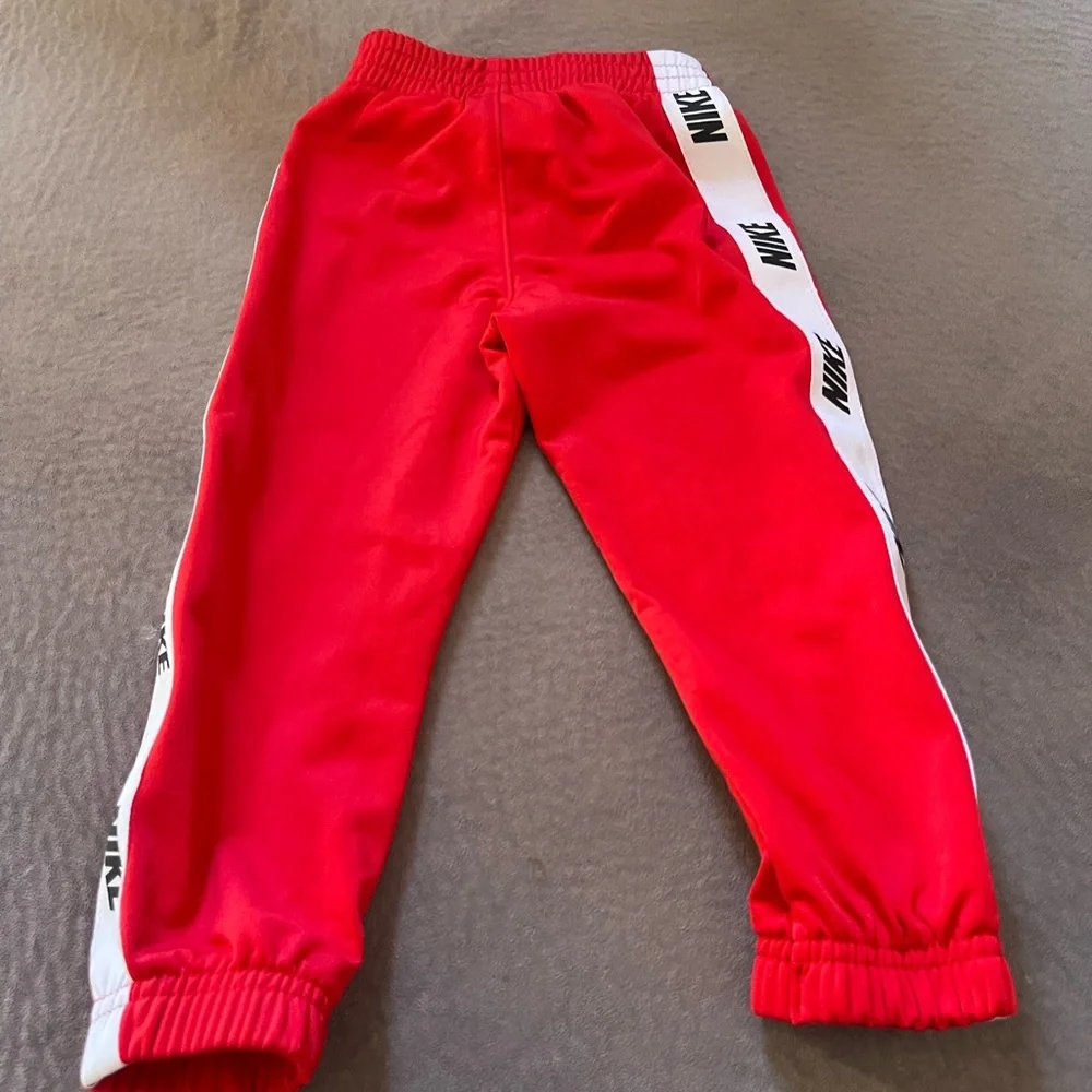 Nike Kids Red Tracksuit Set with White Logo Tape - Picture 8 of 8